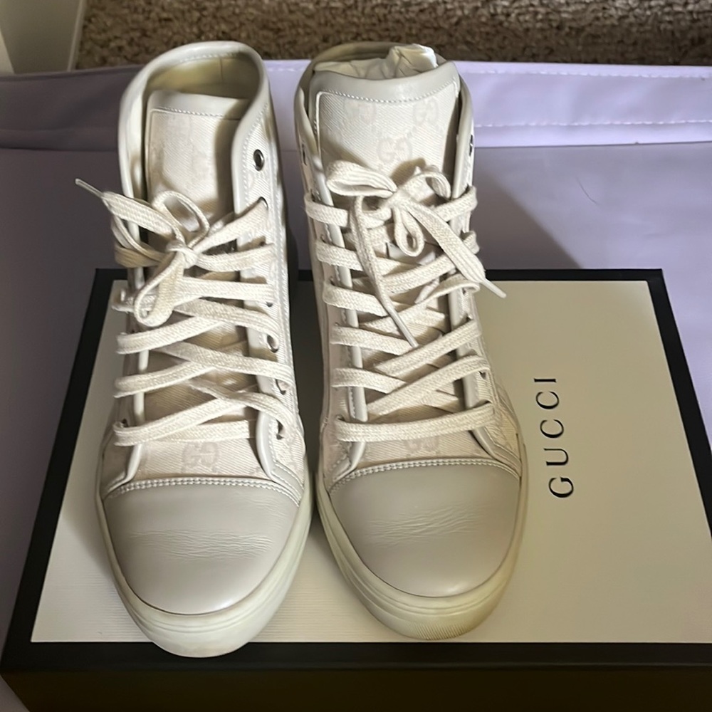 Womens Gucci sneakers sz 36